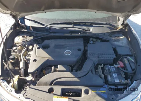2015 Nissan Altima 2.5 z USA, uszkodzony, nr VIN 1N4AL3AP1FC200844